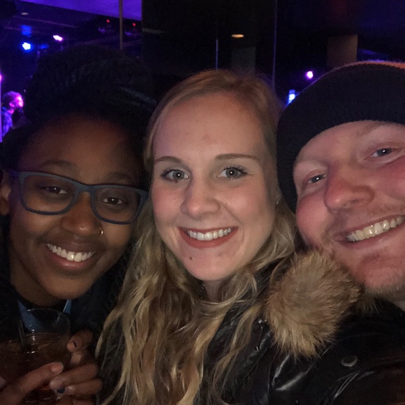 Meet your Posher, Christine - Picture 1 of 1